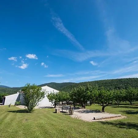 Villas De La Ferme Du Gros Noyer Malaucene Exterior photo