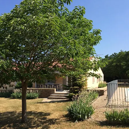 Villas De La Ferme Du Gros Noyer Malaucene Exterior photo